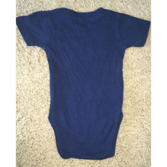 Baby NOTRE DAME Navy Gold Wes And Willy 6 MONTH BODYSUIT One Piece Infant Logo - Picture 2 of 3